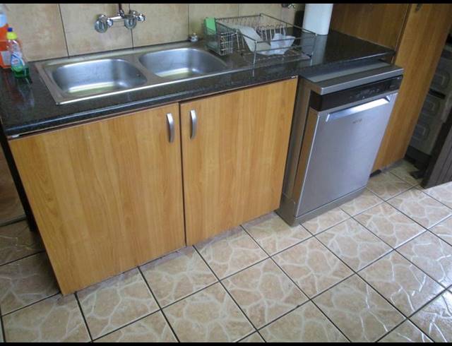 3 BEDROOM HOUSE FOR SALE IN EDLEEN